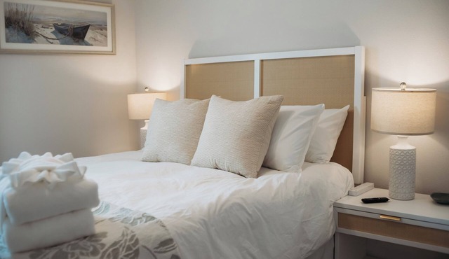 Welcome to Easy Breezy. Luxury Coastal Getaway, Minutes From Two Beaches.