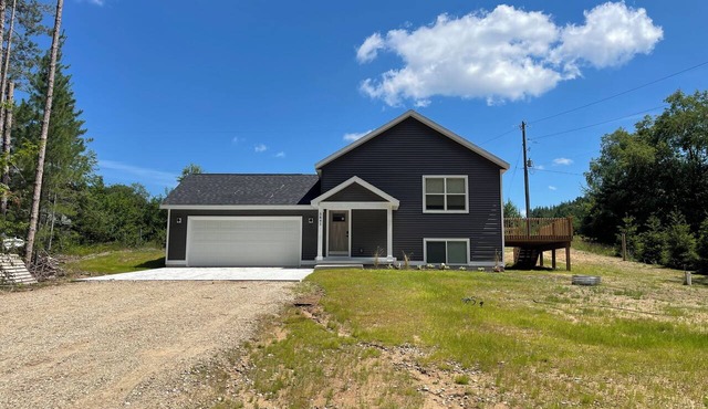 Welcome to Harrietta Pines – Your Cozy Up-North Family Getaway!
