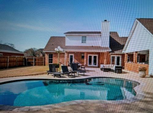WEST POINT ESCAPE -Pool , Free Parking, & 2 King Masters