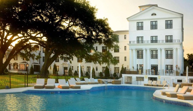 White House Hotel