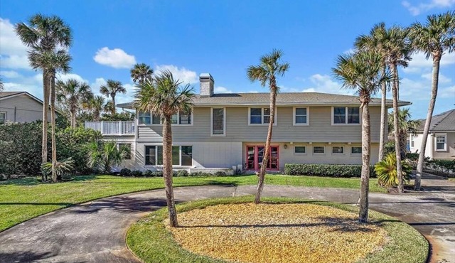 Wonderful family home with a pool in the heart of Ponte Vedra Beach! OCEAN VIEWS and beach access just across the street.