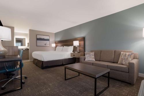 Flagship Inn 