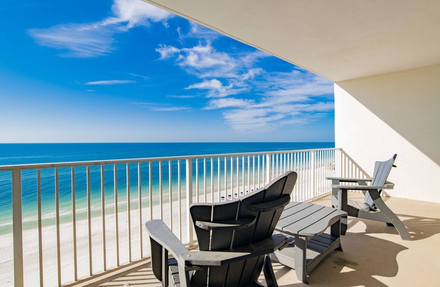 Lighthouse 1012 by Roberts Brothers Vacation Rentals