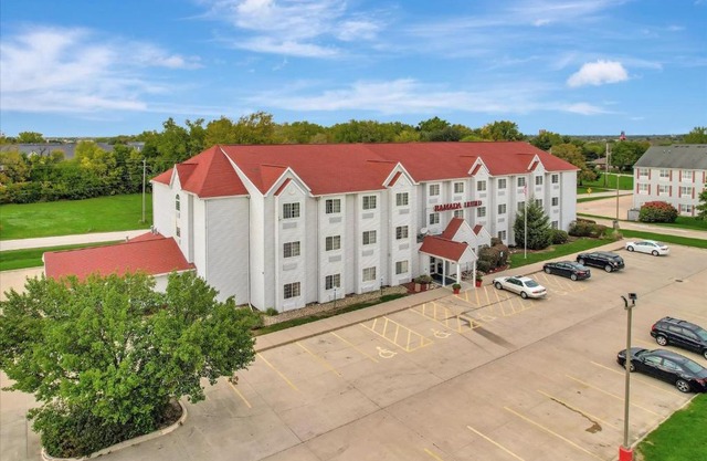 Ramada Limited Bloomington 