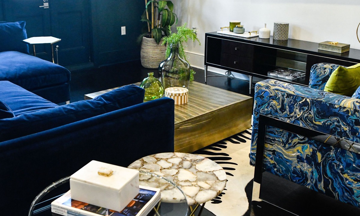 Central Business District Hotel | Vibrant Downtown New Orleans Escape: Prime CBD Location + Walk Everywhere