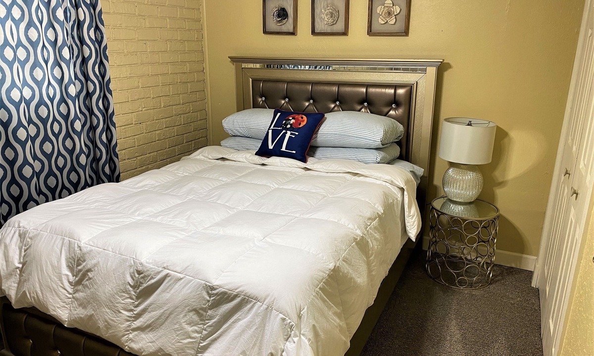 Beauregard Town Historic District Condo | 2 Blocks to LSU Gameday Shuttle. Best Downtown Location By Far