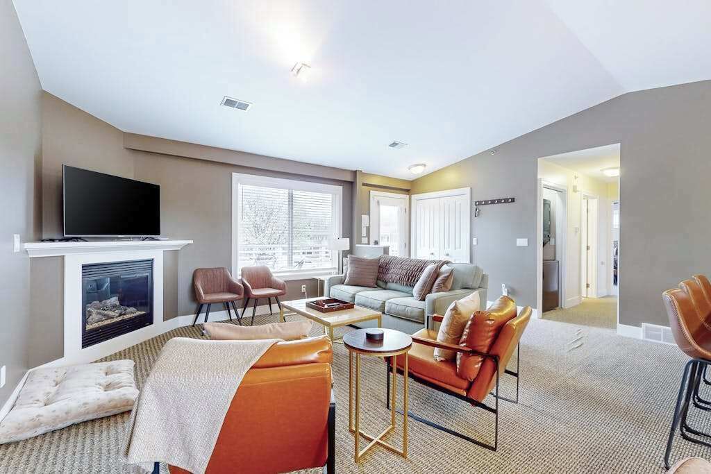 Douglas Condo | Stylish dog-friendly retreat with furnished deck, pool, & firepits