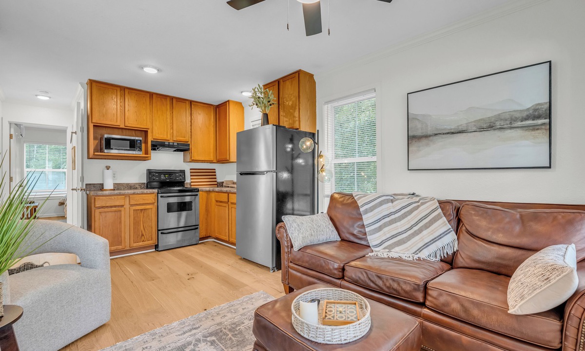 Starkville Cabin | Fireside, 2 Mi to MSU, Timberline Tinies