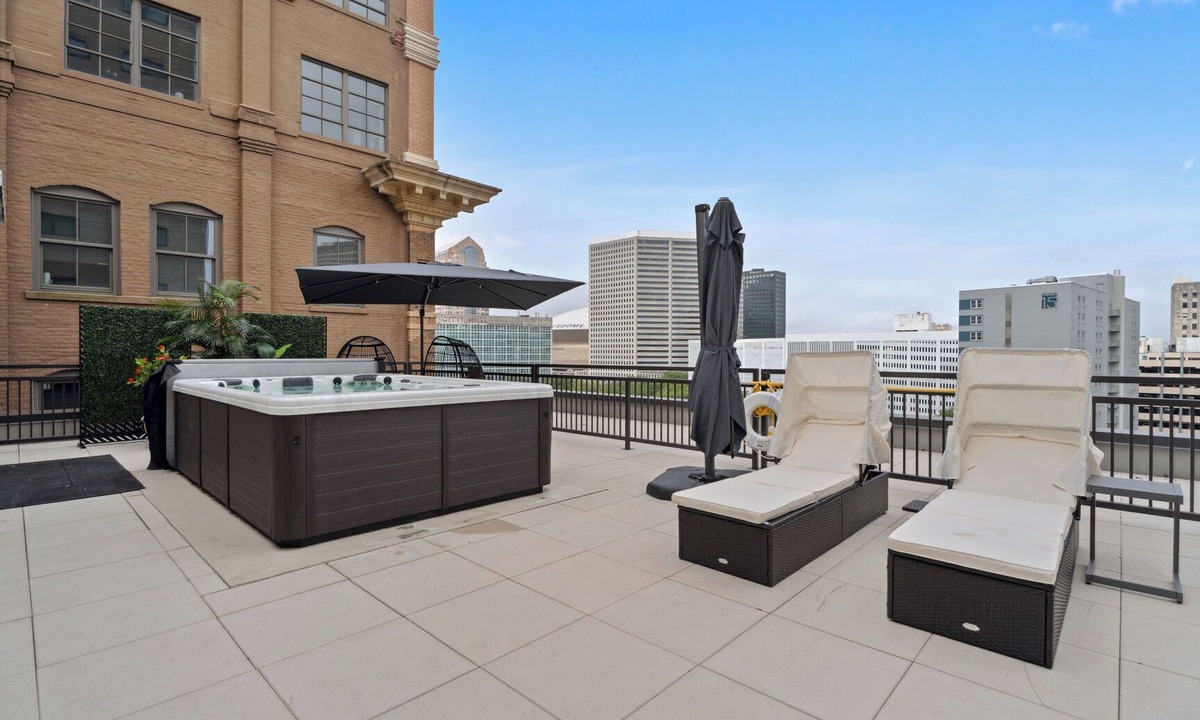 Central Business District Hotel | The Eleanor New Orleans 4BD/4B - All King Bedrooms