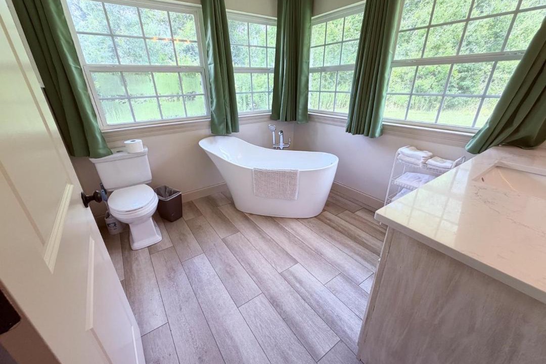 Pine Grove House | Farm House stay with soaking tub and hot tub barn