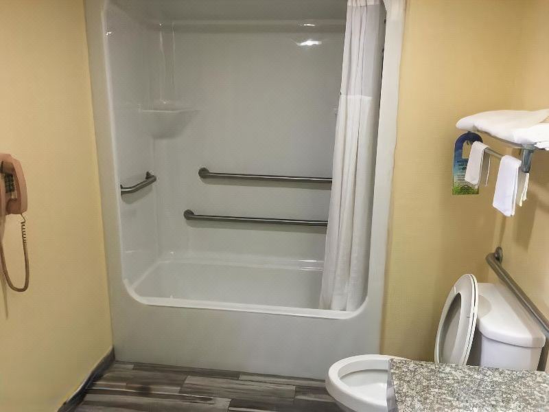 Photo of Bathroom in Eufaula