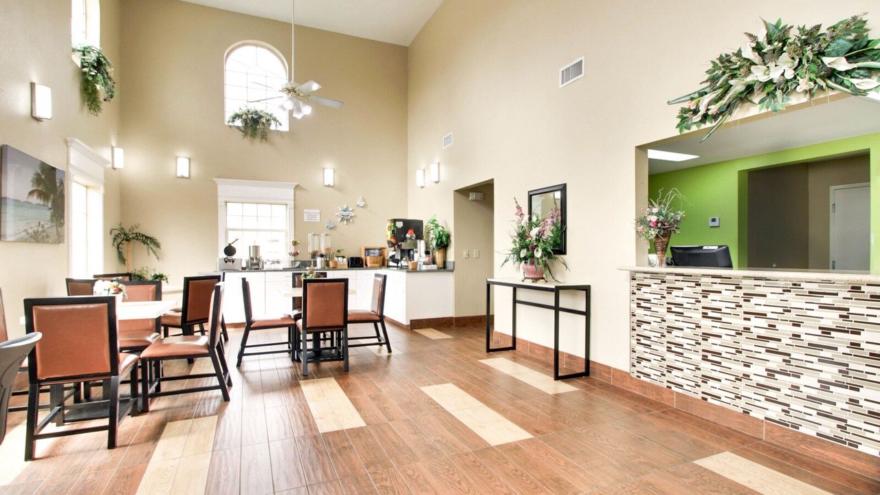 Photo of Livingroom in Millbrook