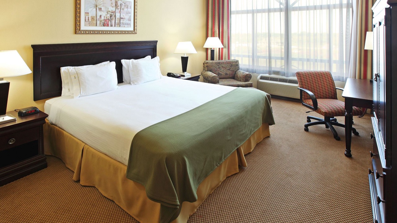 Photo of Bedroom in Springlake