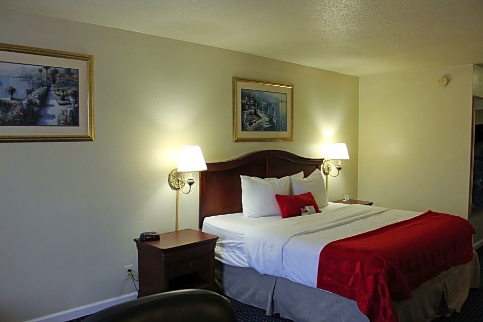 Photo of Bedroom in Pooler