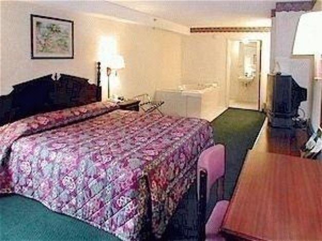 Photo of Bedroom in Thomaston