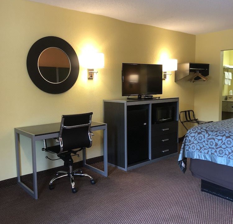 Photo of Livingroom in Childersburg
