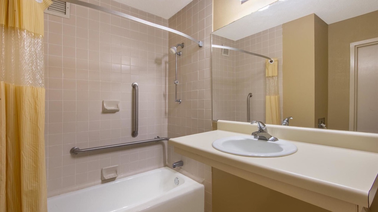 Photo of Bathroom in Clanton