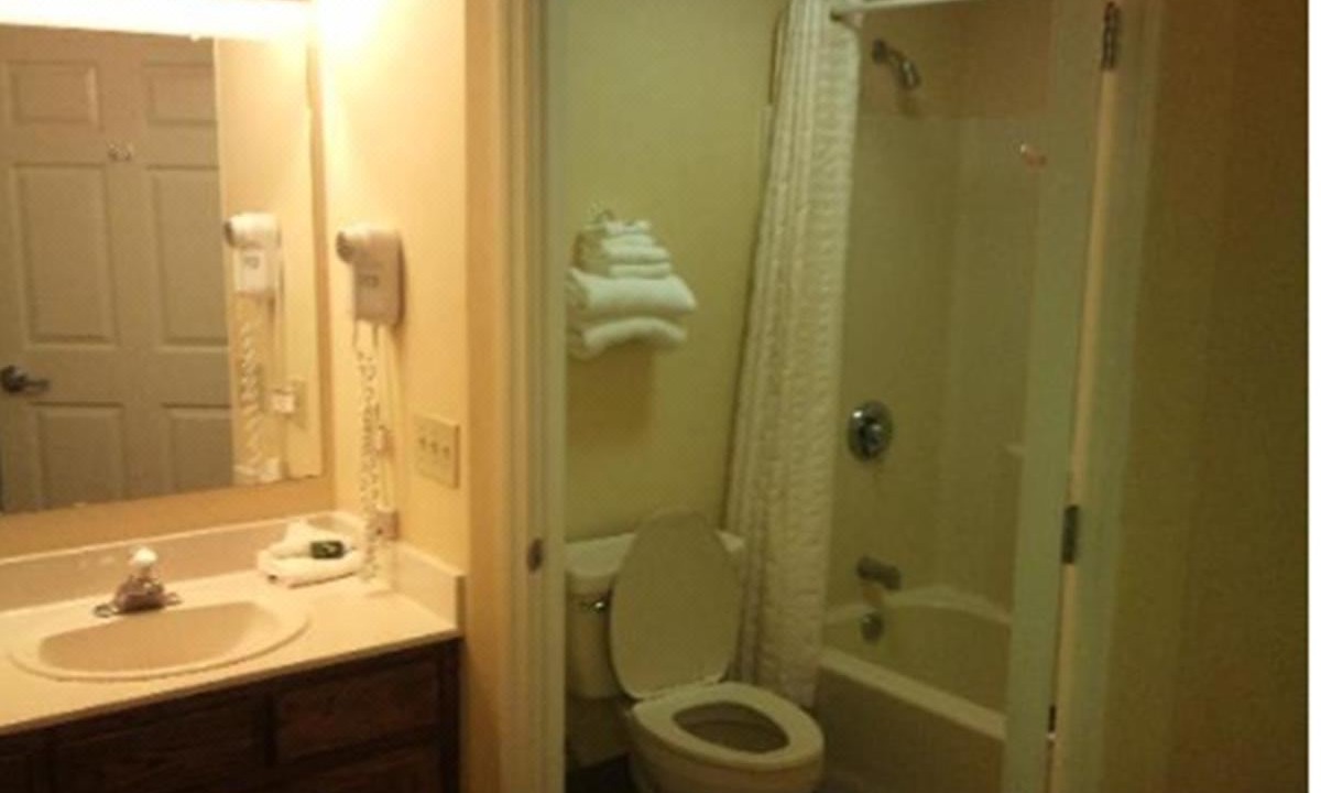 Photo of Bathroom in Gunter Afs
