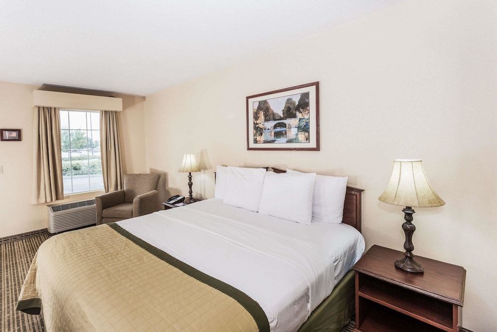 Photo of Bedroom in Valdosta