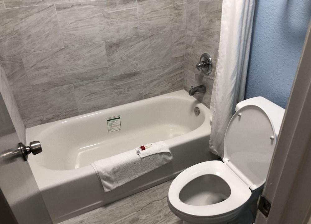 Photo of Bathroom in Shorter