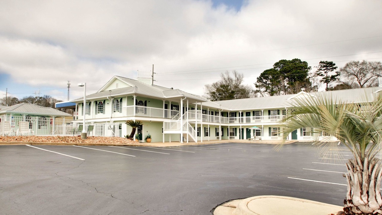 Photo of Buildings in Millbrook