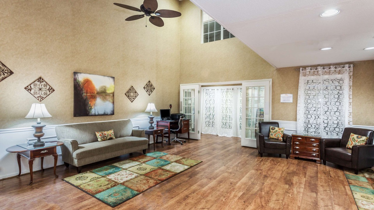 Photo of Livingroom in Valdosta