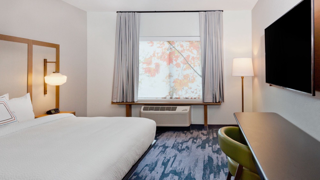 Photo of Bedroom in Crestline Heights