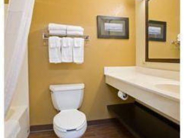 Photo of Bathroom in Gunter Afs
