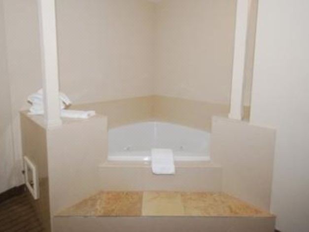 Photo of Bathroom in Saraland