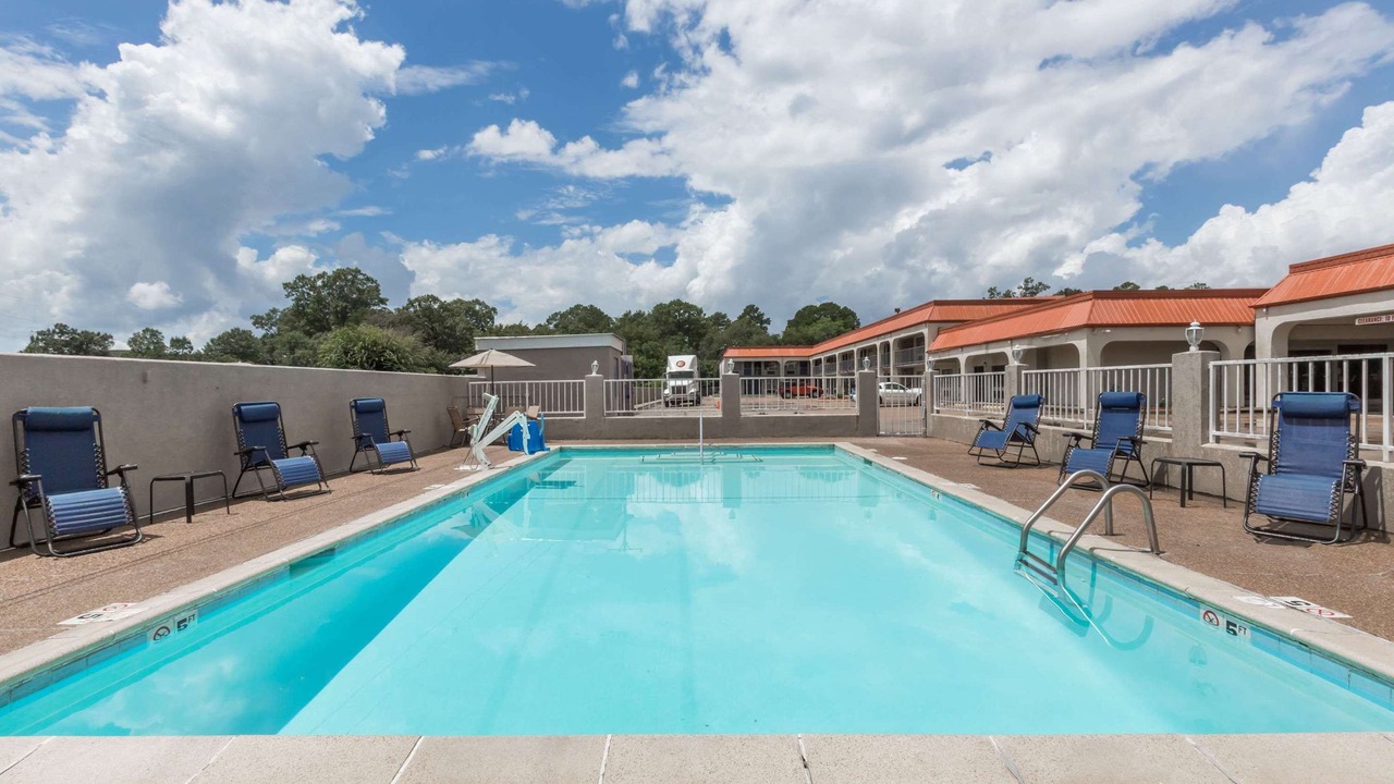 Photo of Outdoor in Pearl