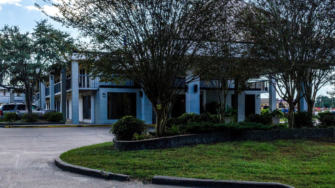 Photo of Buildings in Kreole
