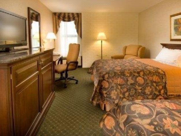 Photo of Bedroom in Crestline Heights