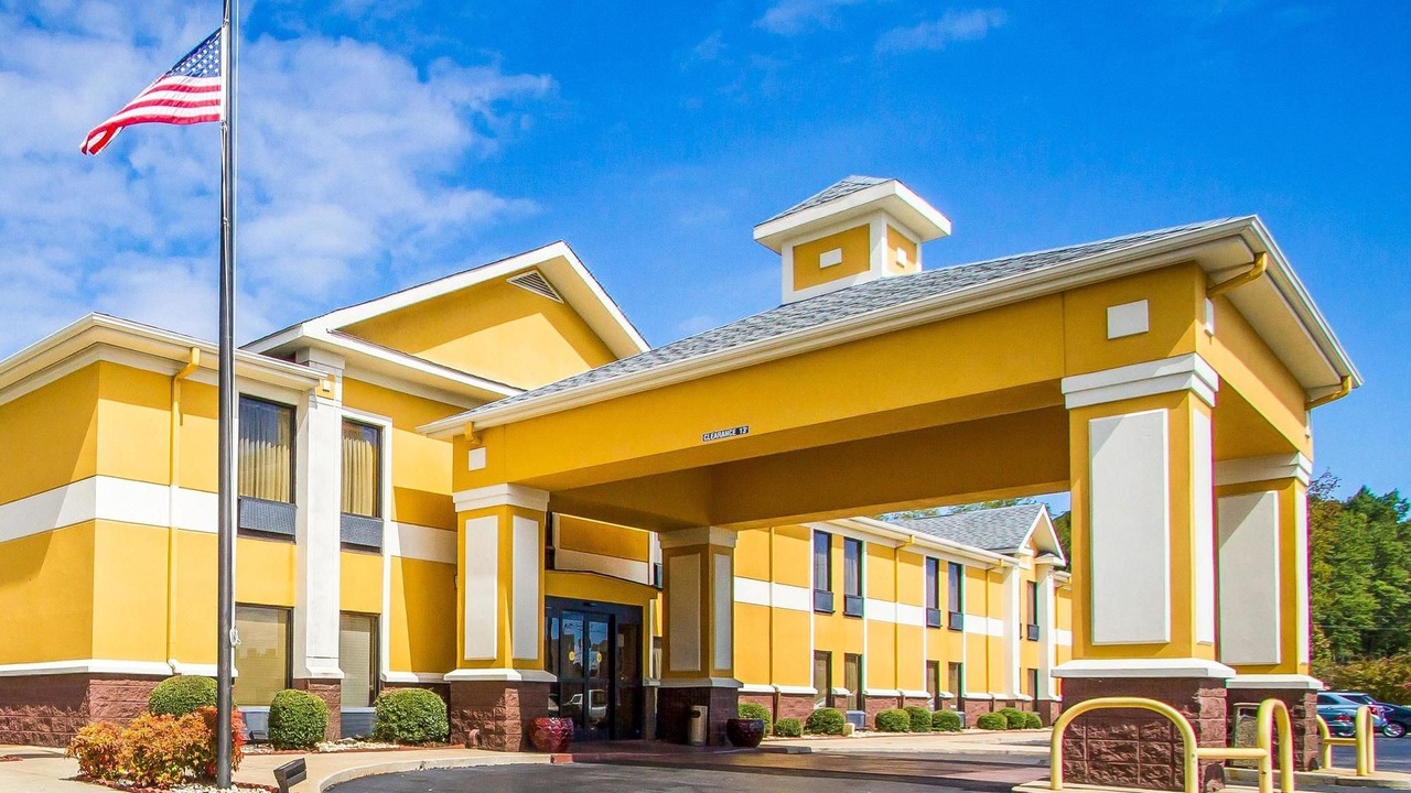 Photo of Buildings in Alexander City