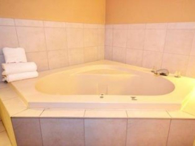 Photo of Bathroom in Pearl