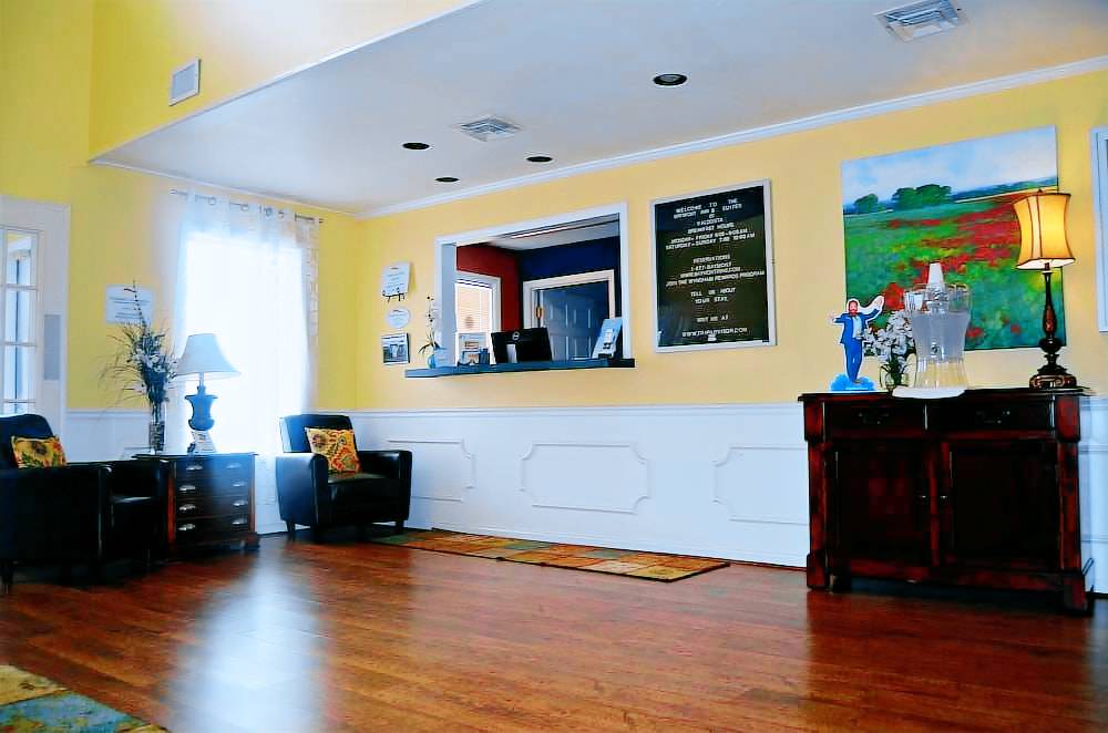 Photo of Livingroom in Valdosta