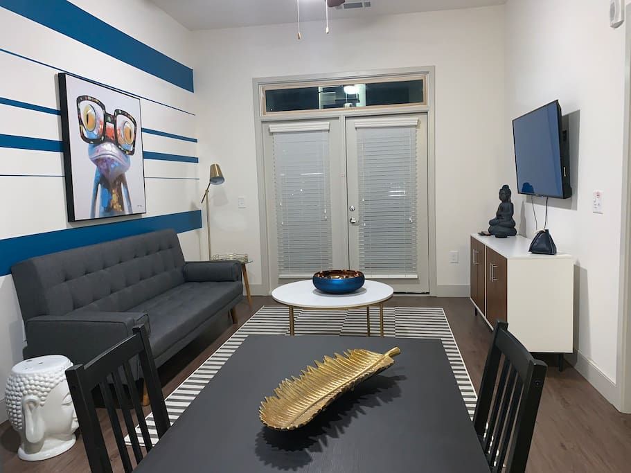 Photo of Livingroom in Oakland
