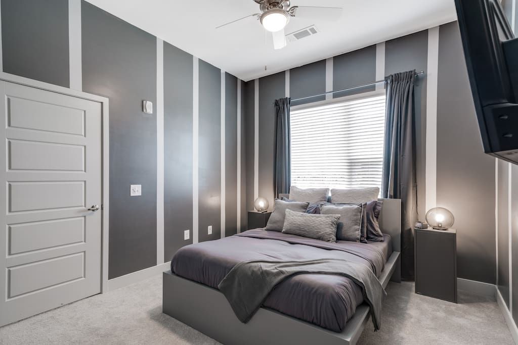 Photo of Bedroom in Oakland