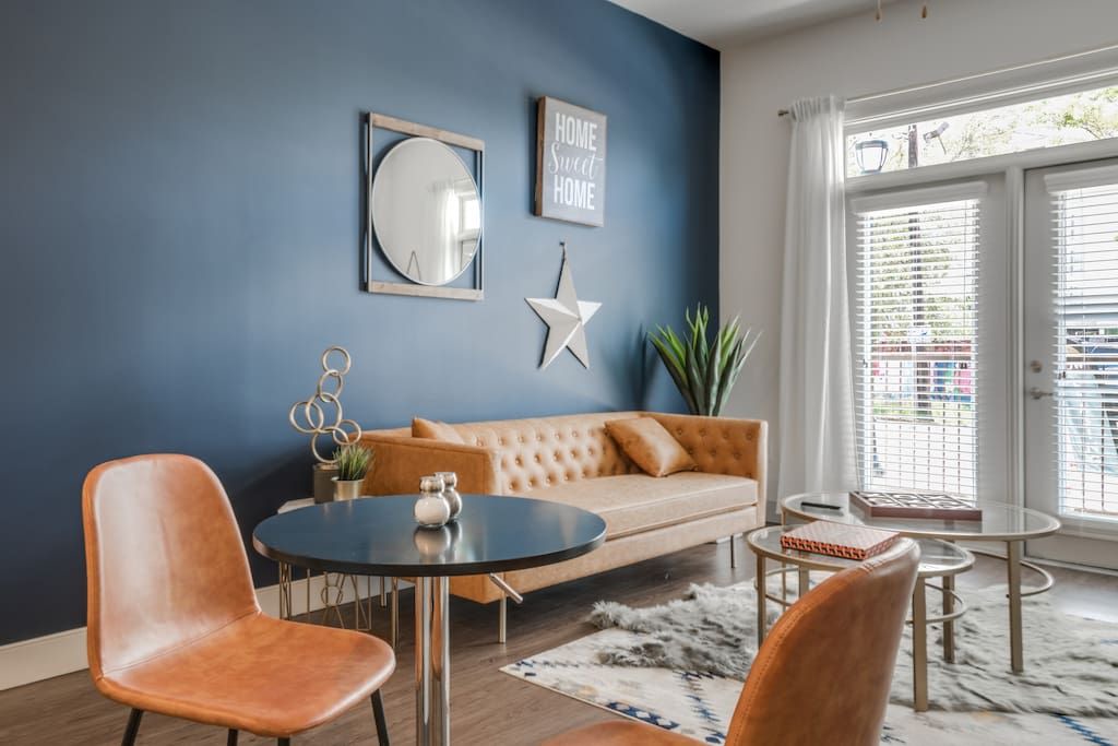 Photo of Livingroom in Oakland