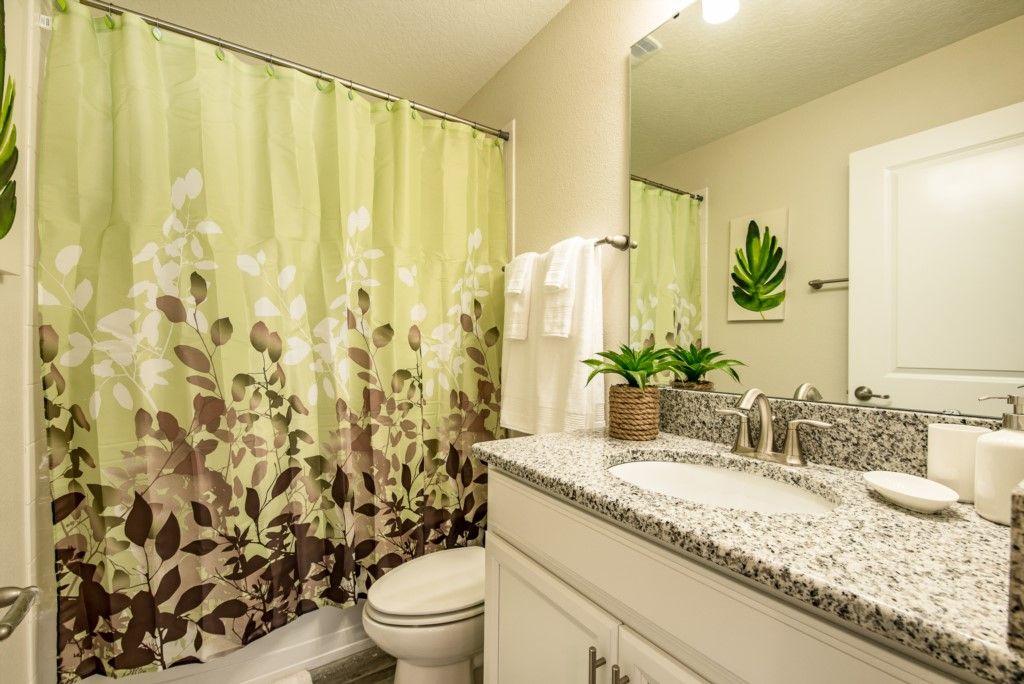 Photo of Bathroom in Loma Vista