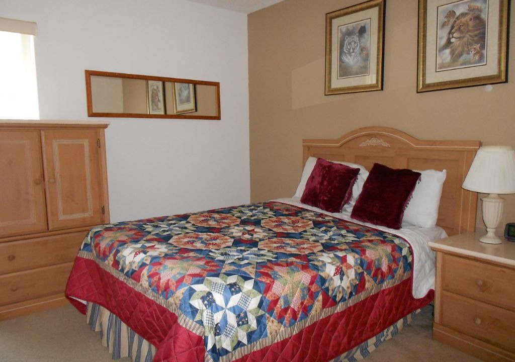 Photo of Bedroom in Florida Pines