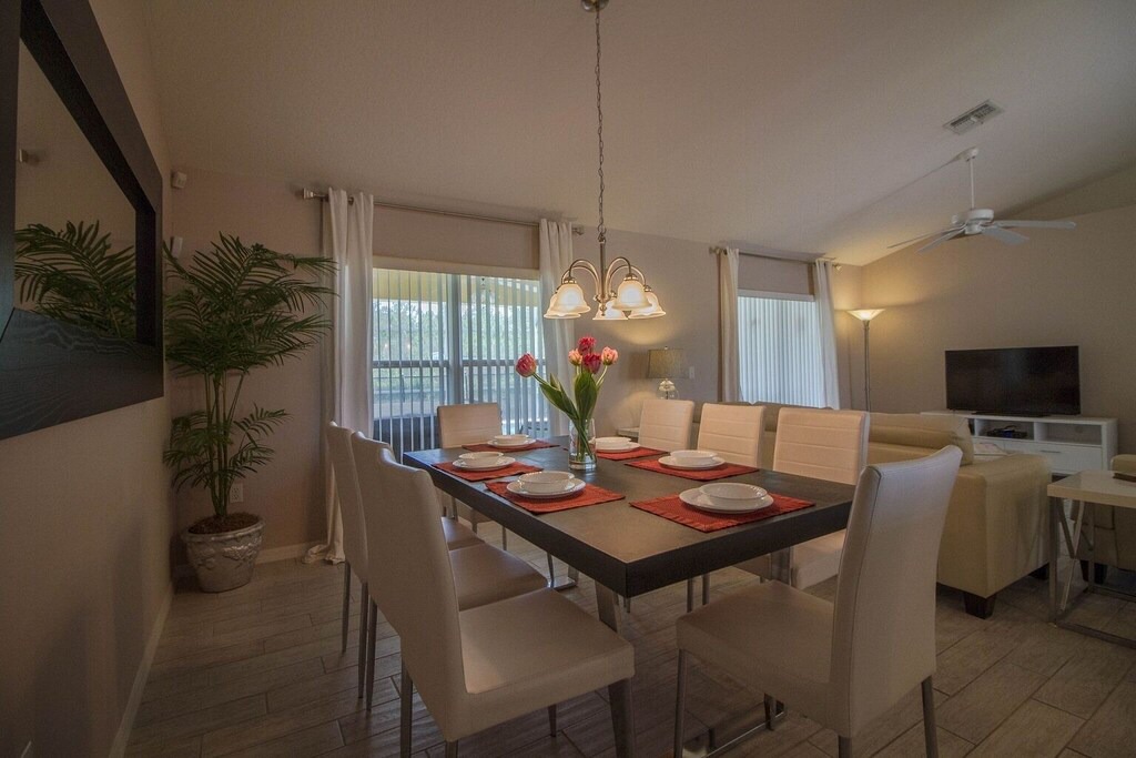 Photo of Livingroom in Tuscan Ridge