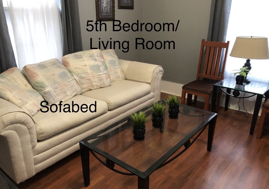 Photo of Livingroom in Atlanta University Center