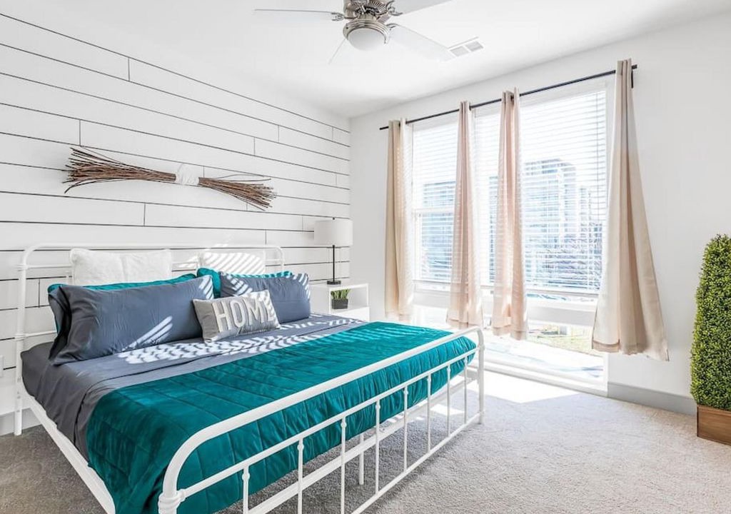 Photo of Bedroom in Oakland