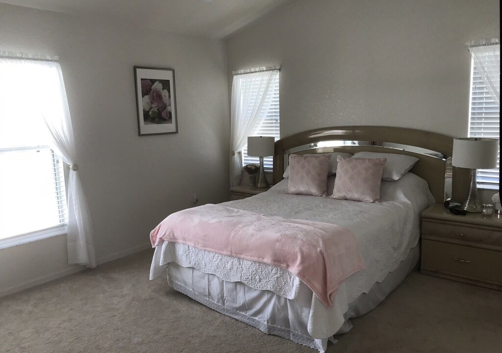 Photo of Bedroom in Loma Vista