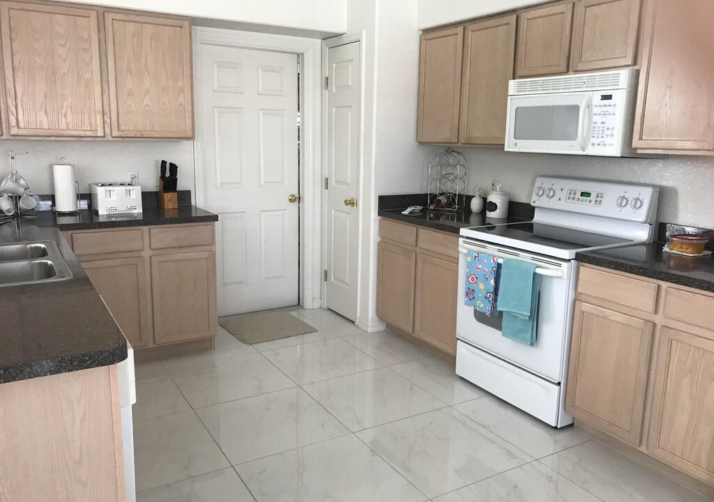 Photo of Kitchen in Loma Vista