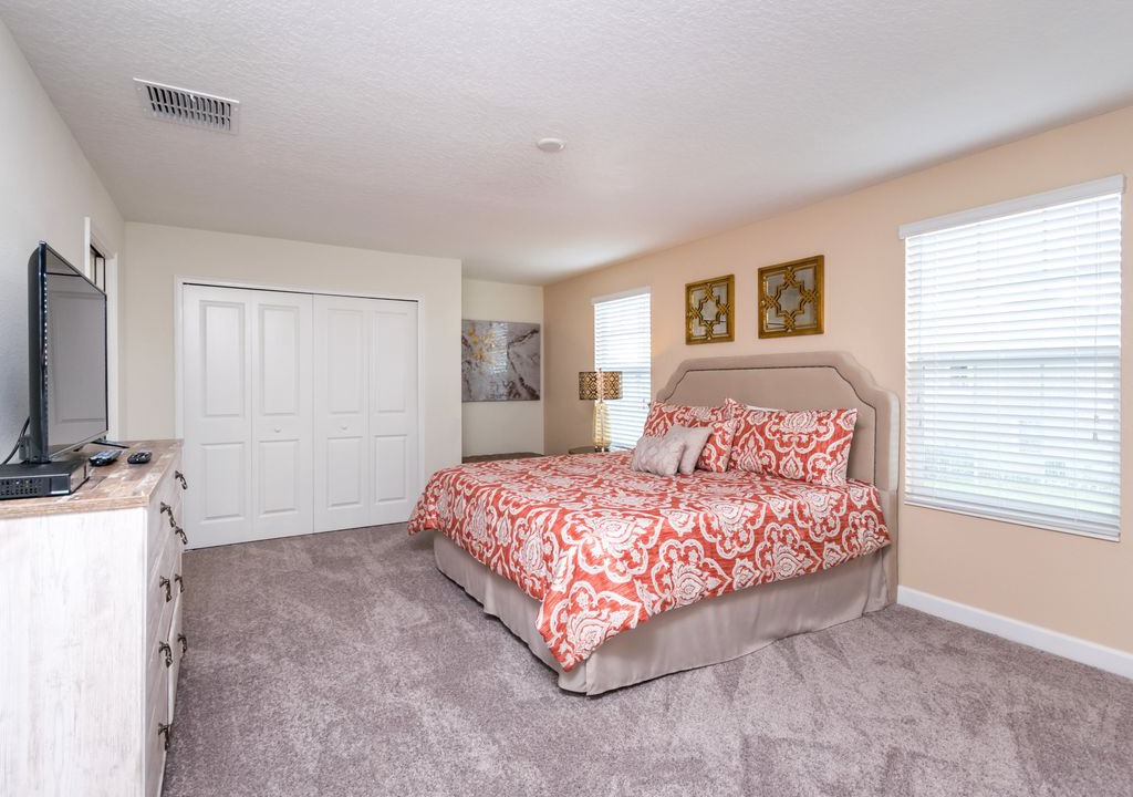 Photo of Bedroom in Loma Vista
