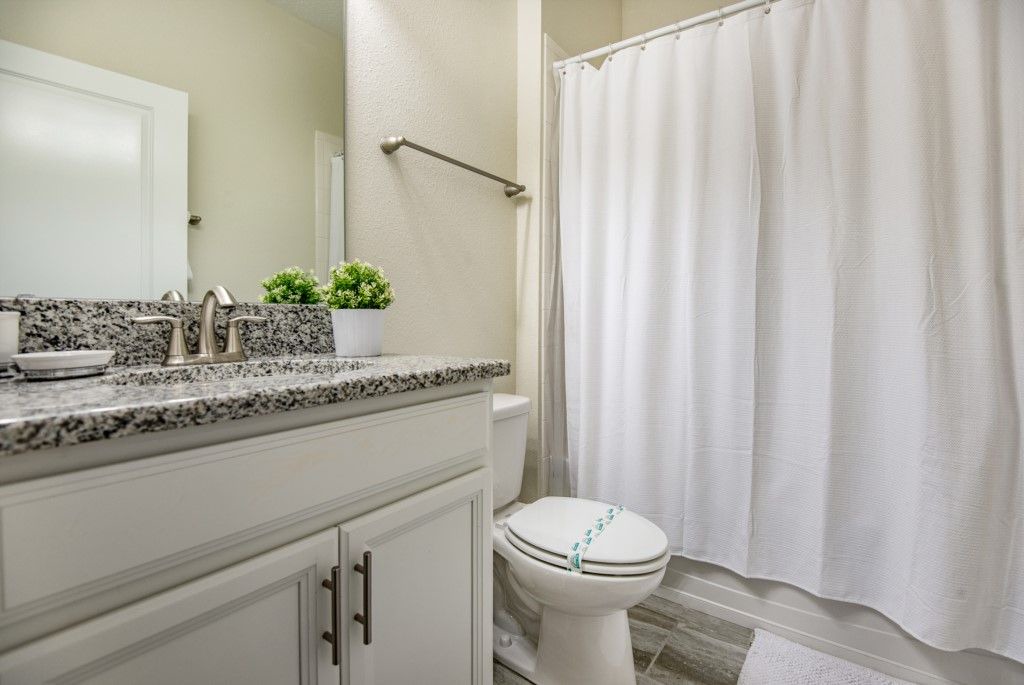 Photo of Bathroom in Loma Vista