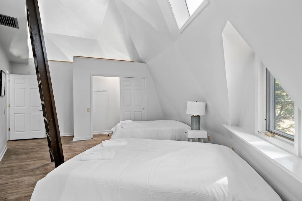 Photo of Bedroom in Normal