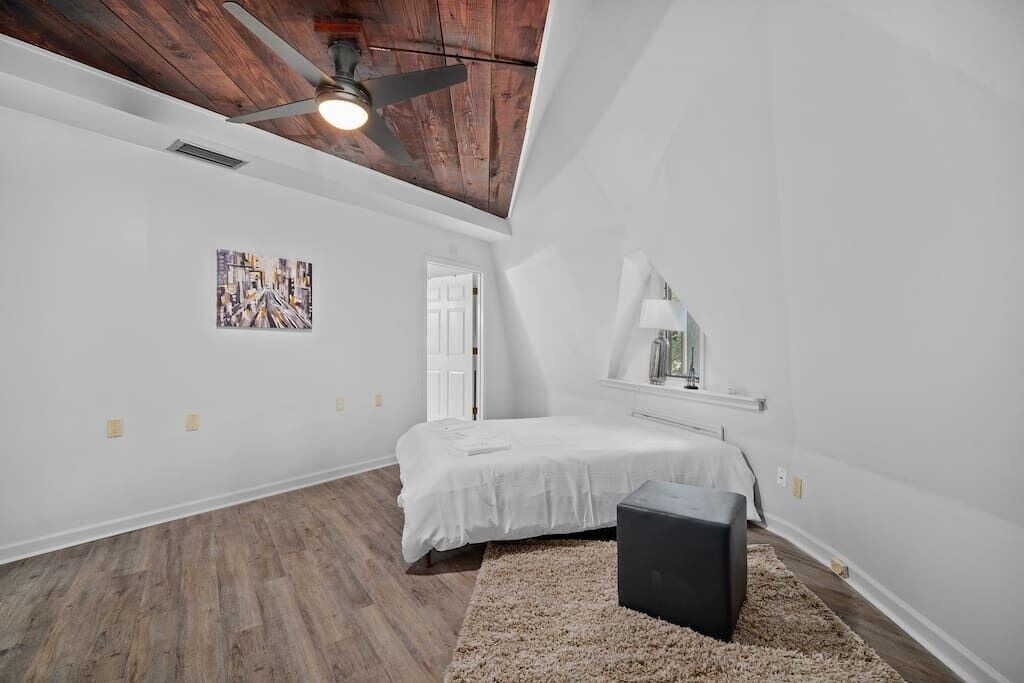 Photo of Bedroom in Normal