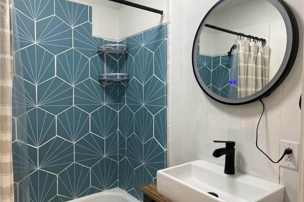 Photo of Bathroom in East Side